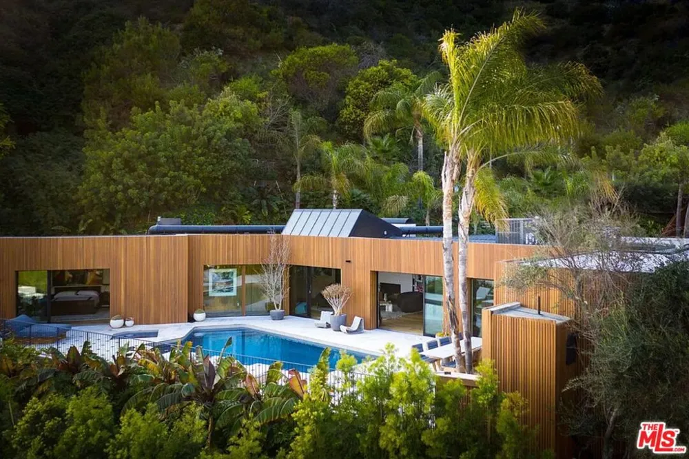 1883 Rising Glen Road Los Angeles, CA 90069