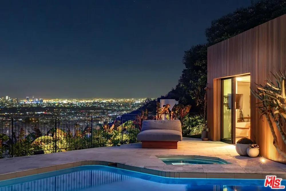1883 Rising Glen Road Los Angeles, CA 90069