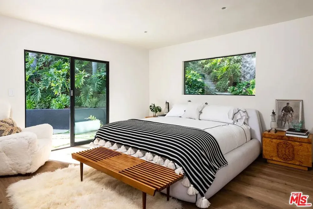 1883 Rising Glen Road Los Angeles, CA 90069