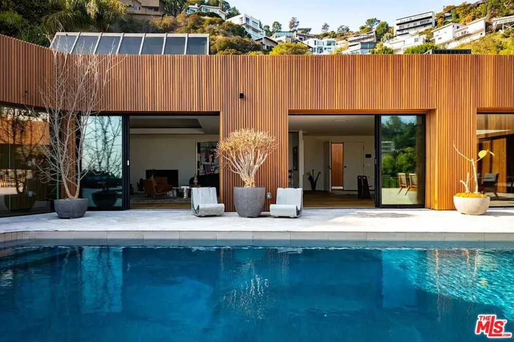 1883 Rising Glen Road Los Angeles, CA 90069
