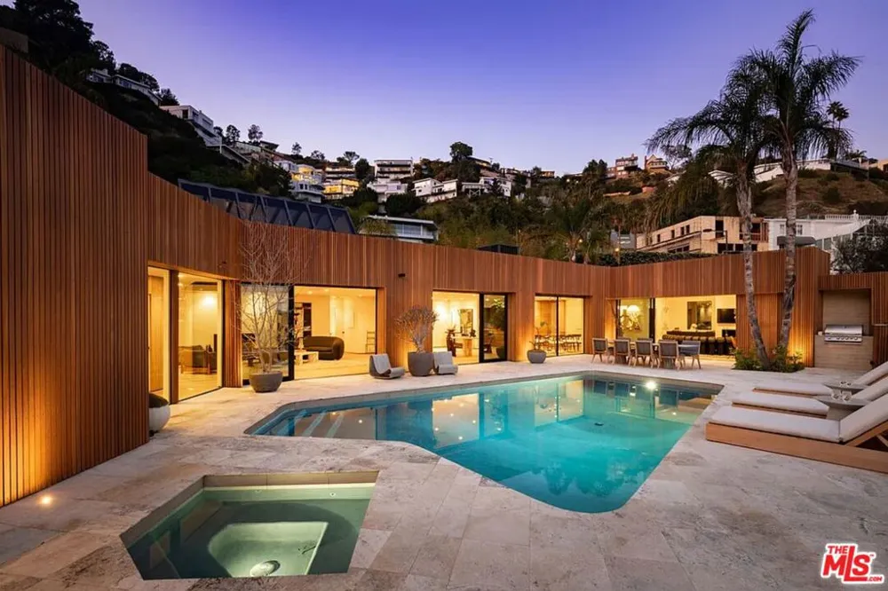 1883 Rising Glen Road Los Angeles, CA 90069