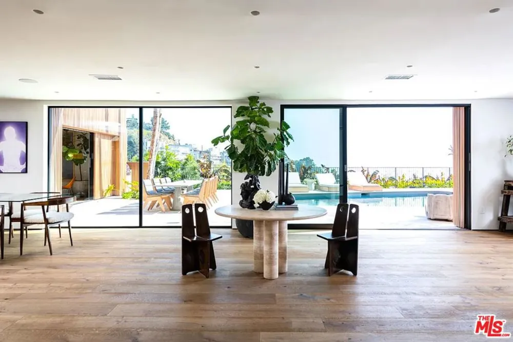 1883 Rising Glen Road Los Angeles, CA 90069