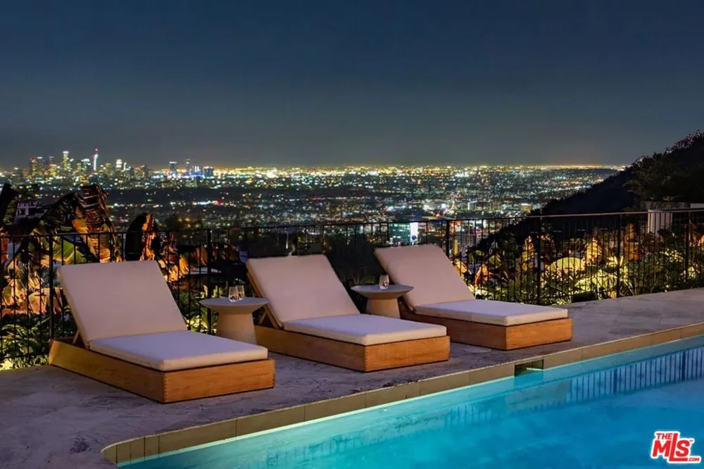 1883 Rising Glen Road Los Angeles, CA 90069