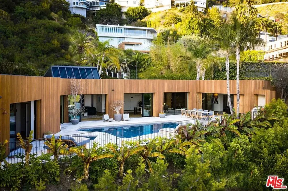 1883 Rising Glen Road Los Angeles, CA 90069