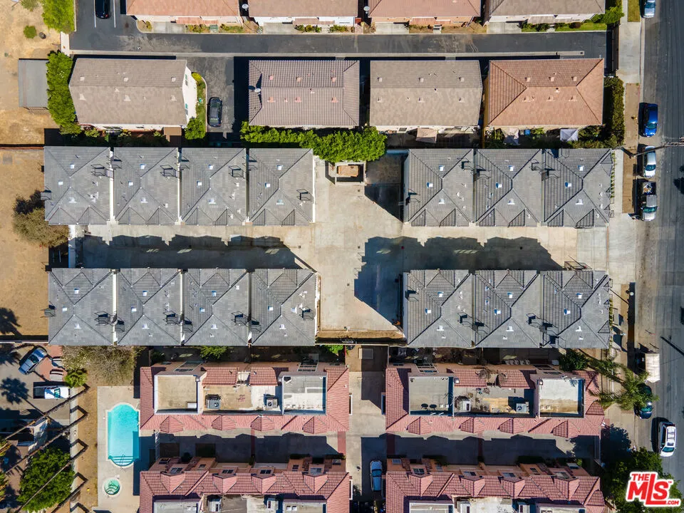 14651 W Sara Lane Panorama City, CA 91402