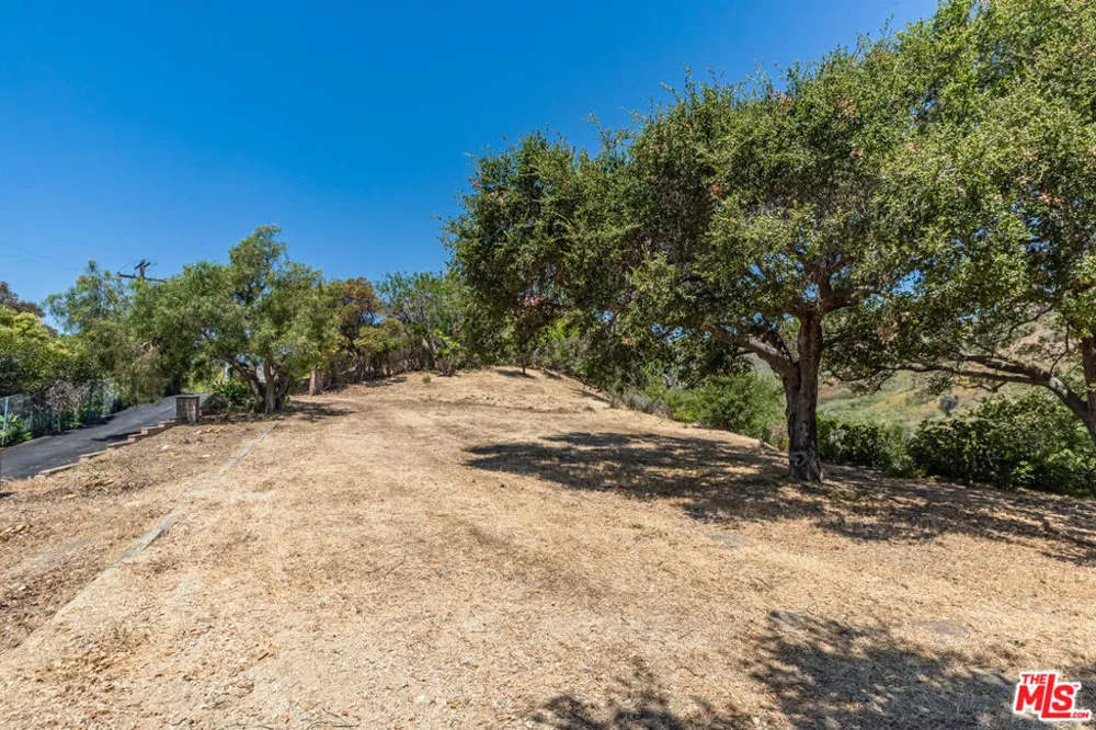 3870 Puerco Canyon Road Malibu, CA 90265