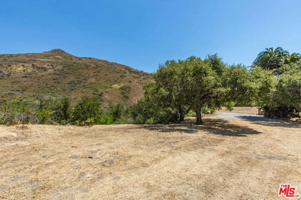 3870 Puerco Canyon Road Malibu, CA 90265