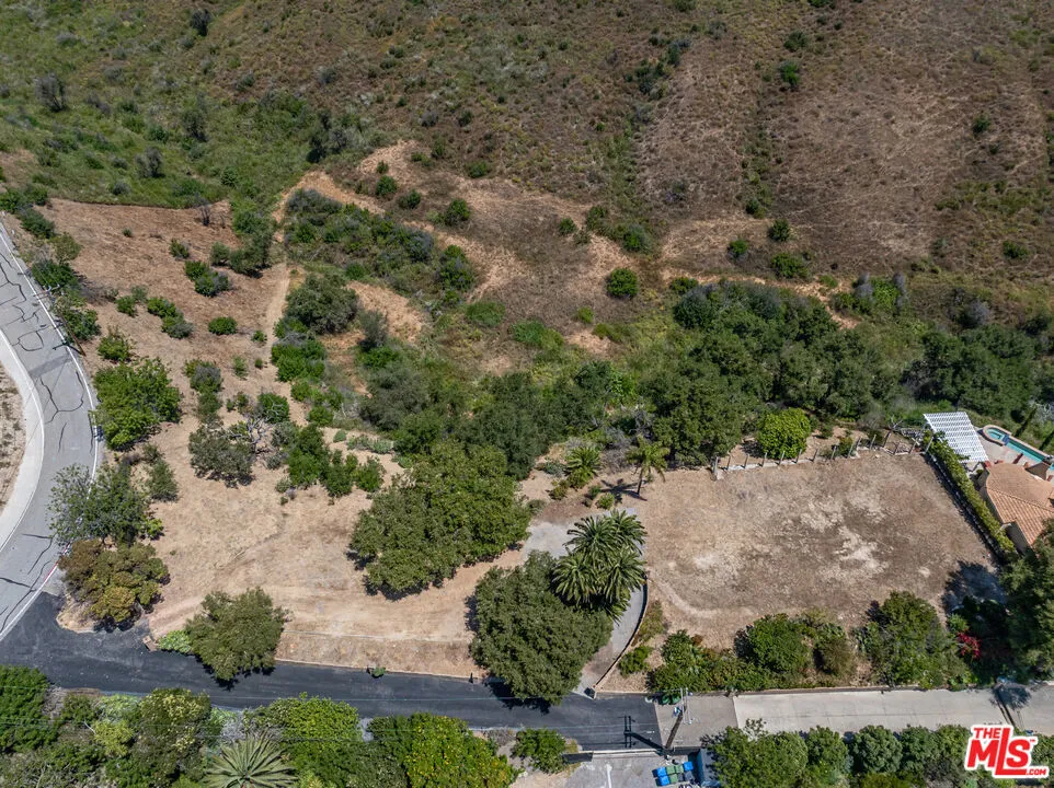 3870 Puerco Canyon Road Malibu, CA 90265