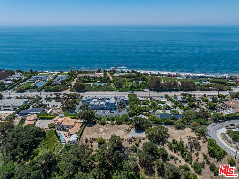 3870 Puerco Canyon Road Malibu, CA 90265