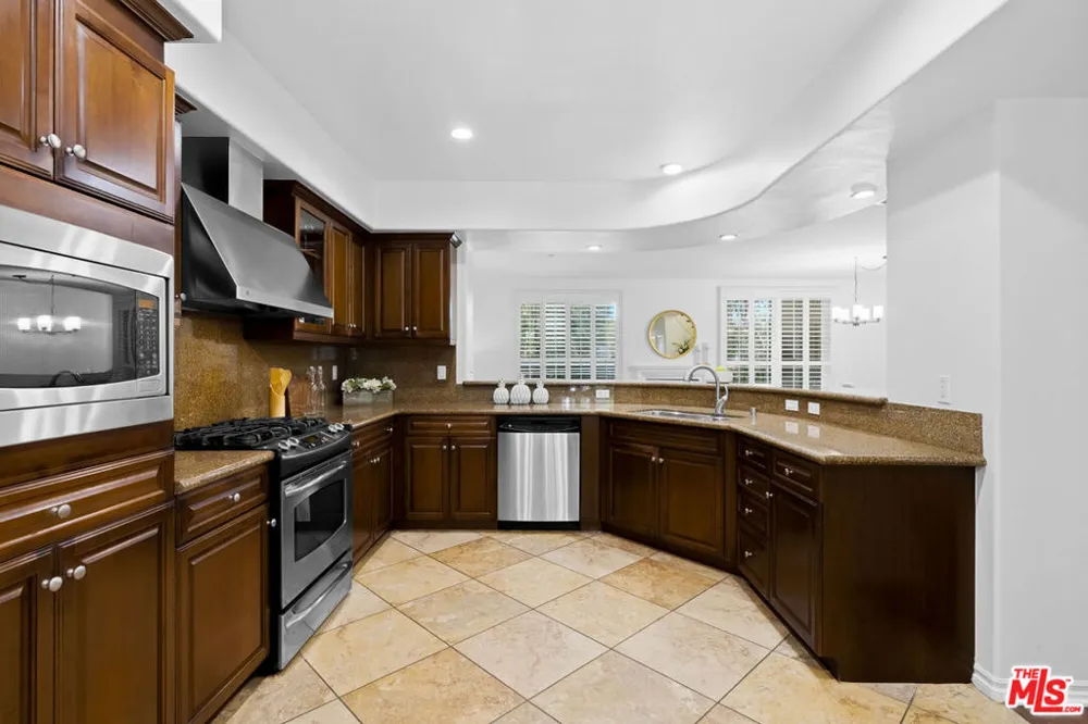 13031 Villosa Place #142 Playa Vista, CA 90094