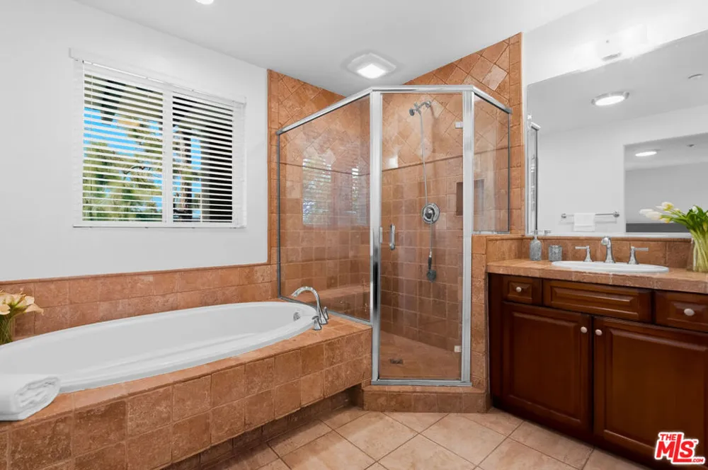 13031 Villosa Place #142 Playa Vista, CA 90094