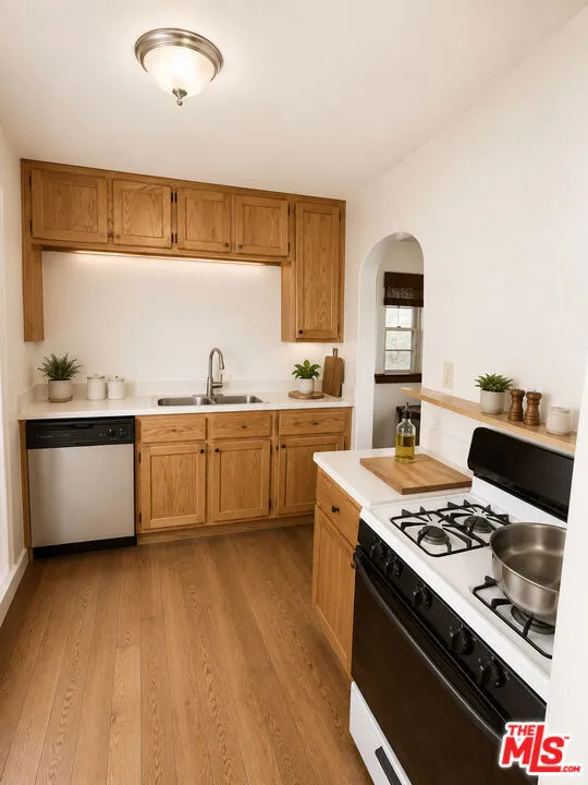 1923 Midvale Avenue Los Angeles, CA 90025