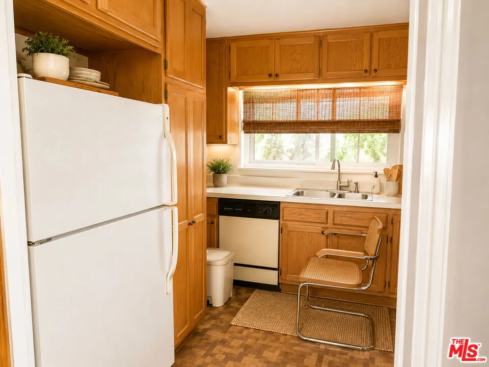 1923 Midvale Avenue Los Angeles, CA 90025