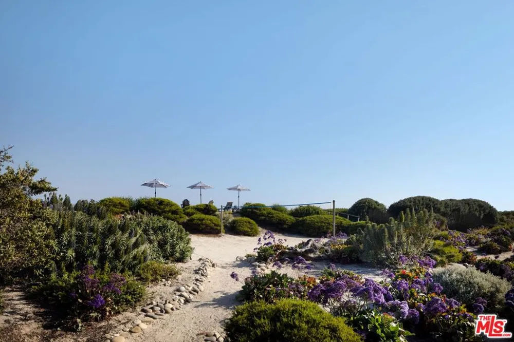 4217 Avenue Del Mar Carpinteria, CA 93013