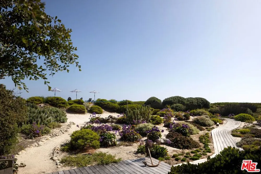 4217 Avenue Del Mar Carpinteria, CA 93013