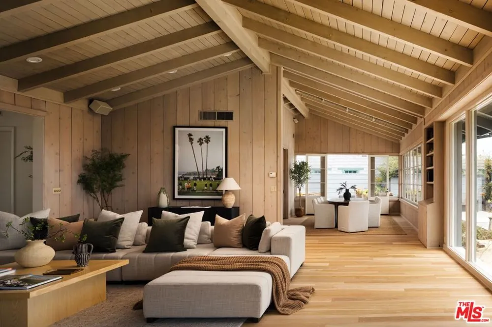 4217 Avenue Del Mar Carpinteria, CA 93013