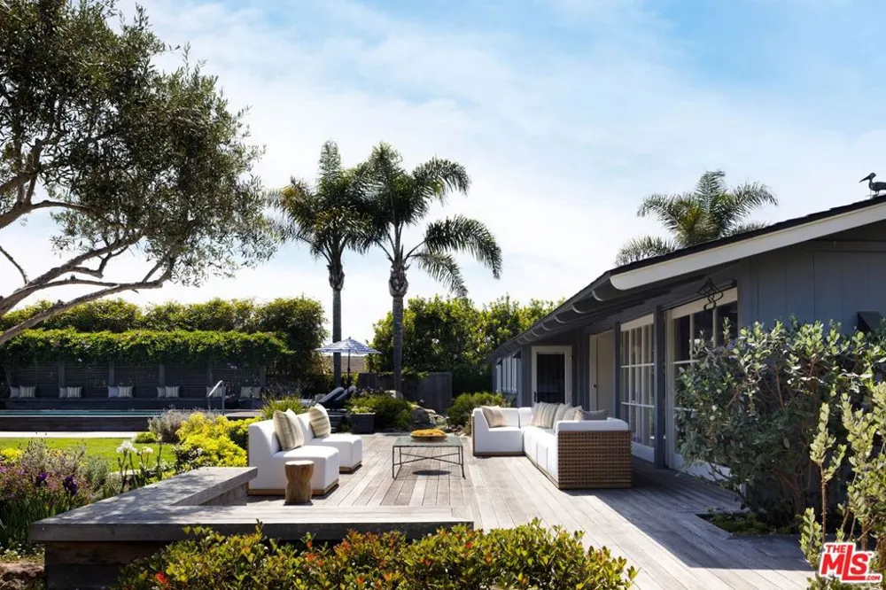 4217 Avenue Del Mar Carpinteria, CA 93013