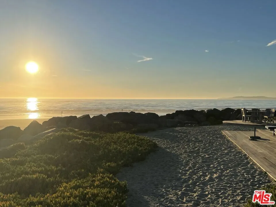 4217 Avenue Del Mar Carpinteria, CA 93013