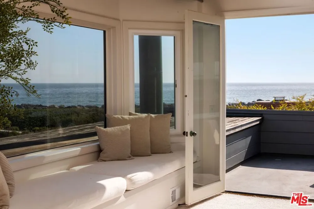 4217 Avenue Del Mar Carpinteria, CA 93013