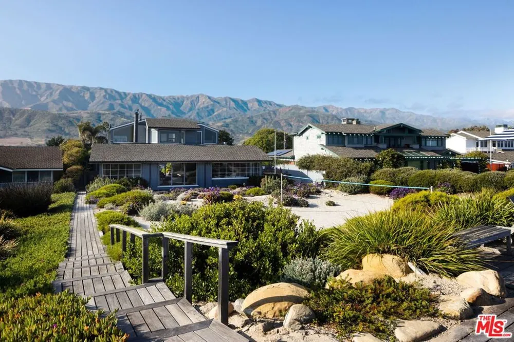 4217 Avenue Del Mar Carpinteria, CA 93013
