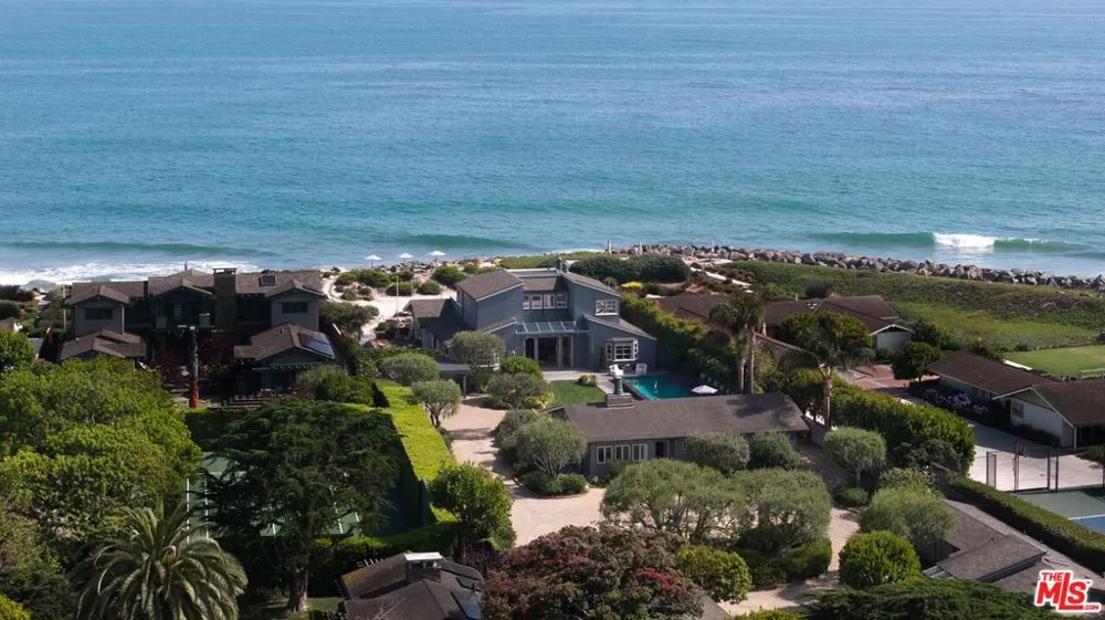4217 Avenue Del Mar Carpinteria, CA 93013