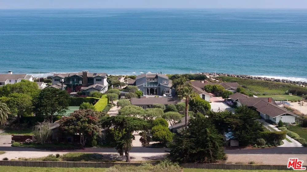 4217 Avenue Del Mar Carpinteria, CA 93013