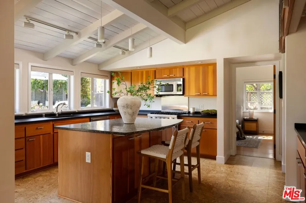 4217 Avenue Del Mar Carpinteria, CA 93013