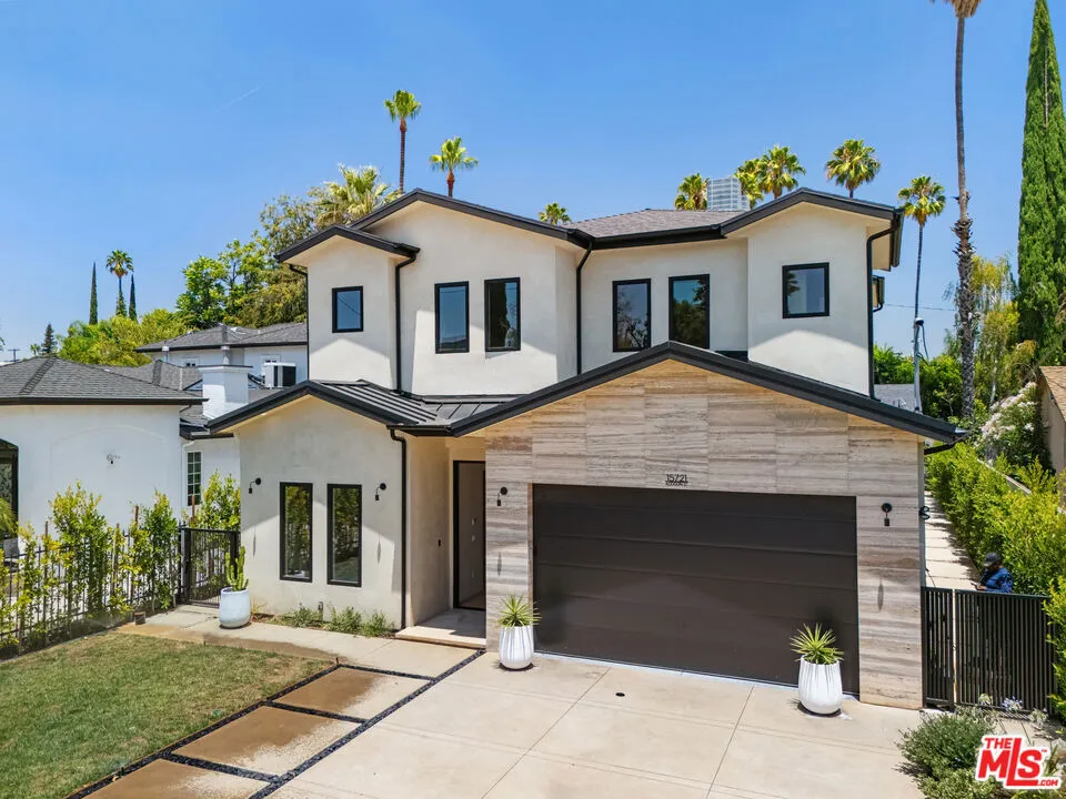15721 Addison Street Encino, CA 91436