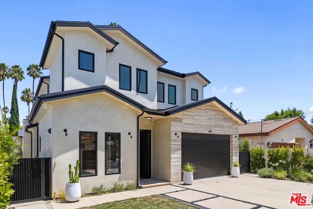 15721 Addison Street Encino, CA 91436