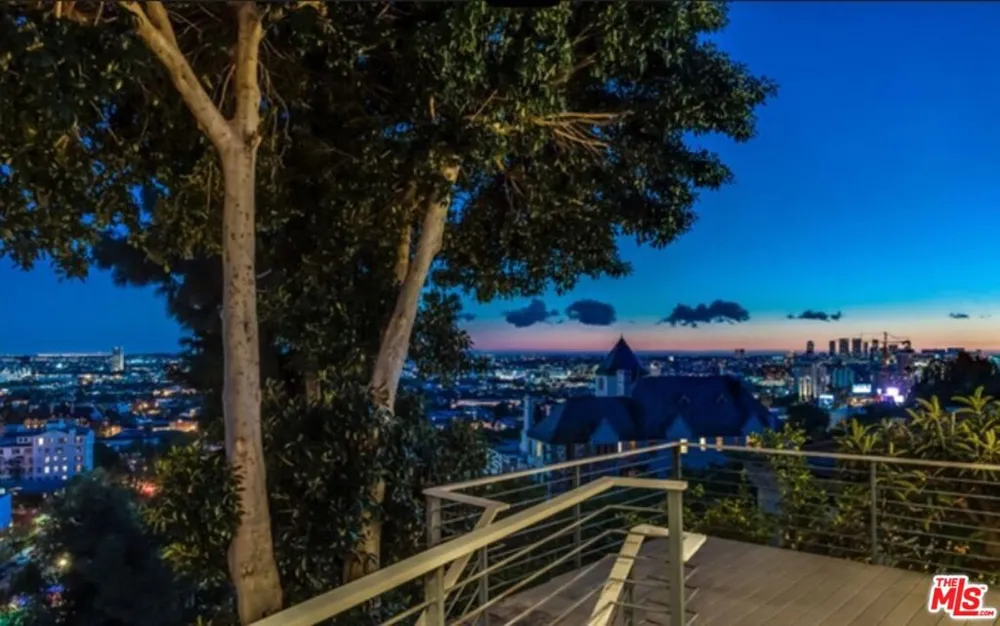 8230 Hollywood Boulevard Los Angeles, CA 90069