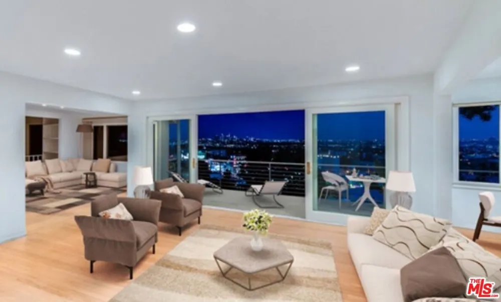 8230 Hollywood Boulevard Los Angeles, CA 90069