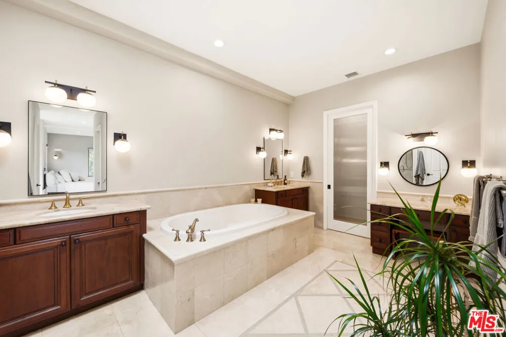 28935 W Beach Lane Malibu, CA 90265