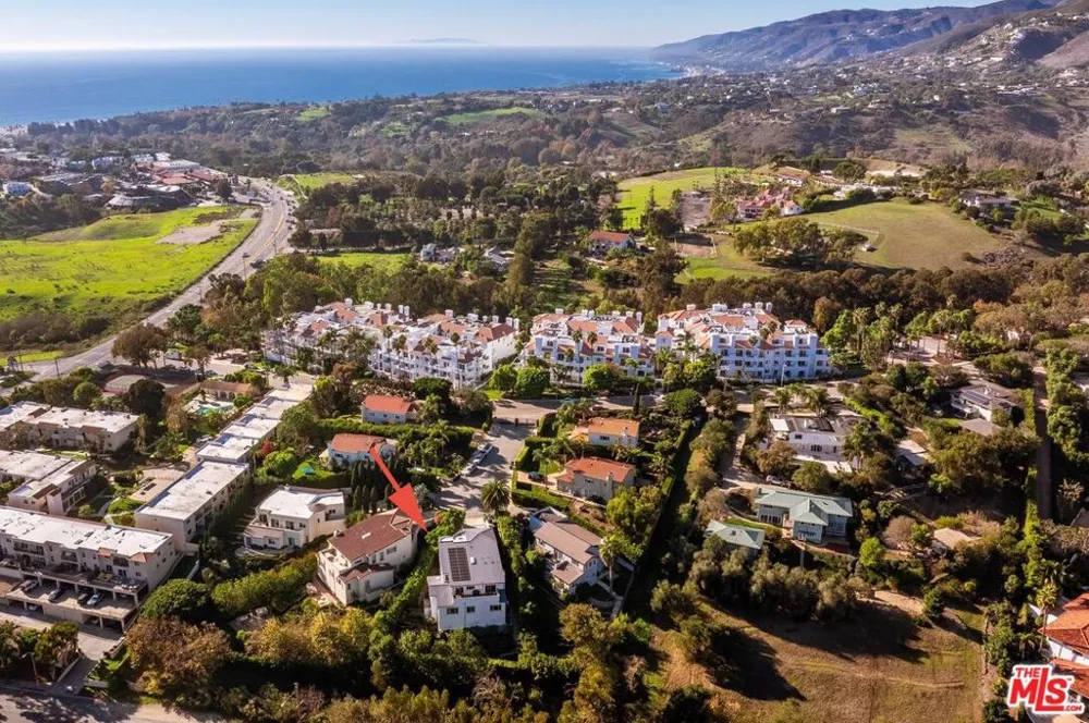 28935 W Beach Lane Malibu, CA 90265