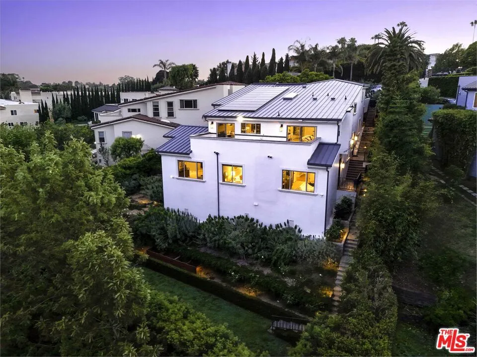 28935 W Beach Lane Malibu, CA 90265