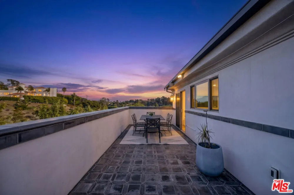 28935 W Beach Lane Malibu, CA 90265