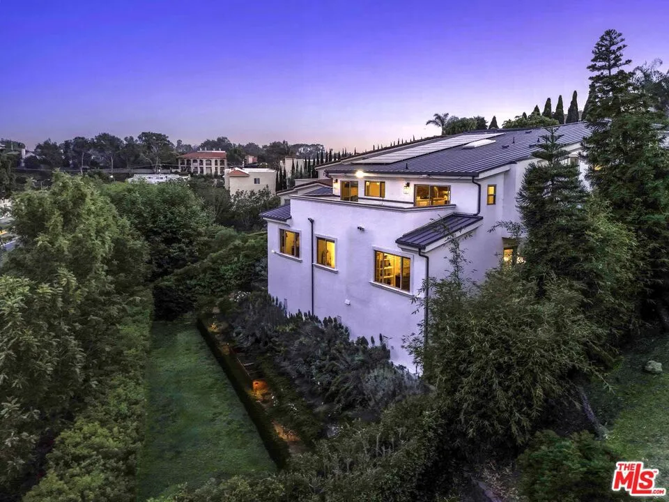 28935 W Beach Lane Malibu, CA 90265