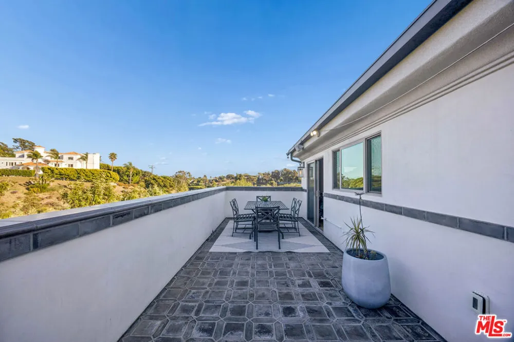 28935 W Beach Lane Malibu, CA 90265