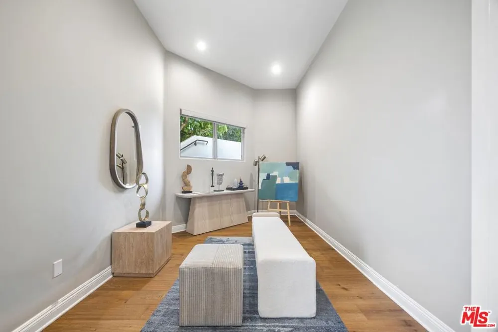 28935 W Beach Lane Malibu, CA 90265