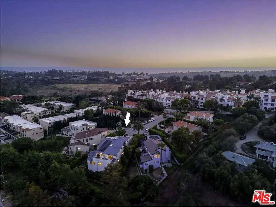 28935 W Beach Lane Malibu, CA 90265