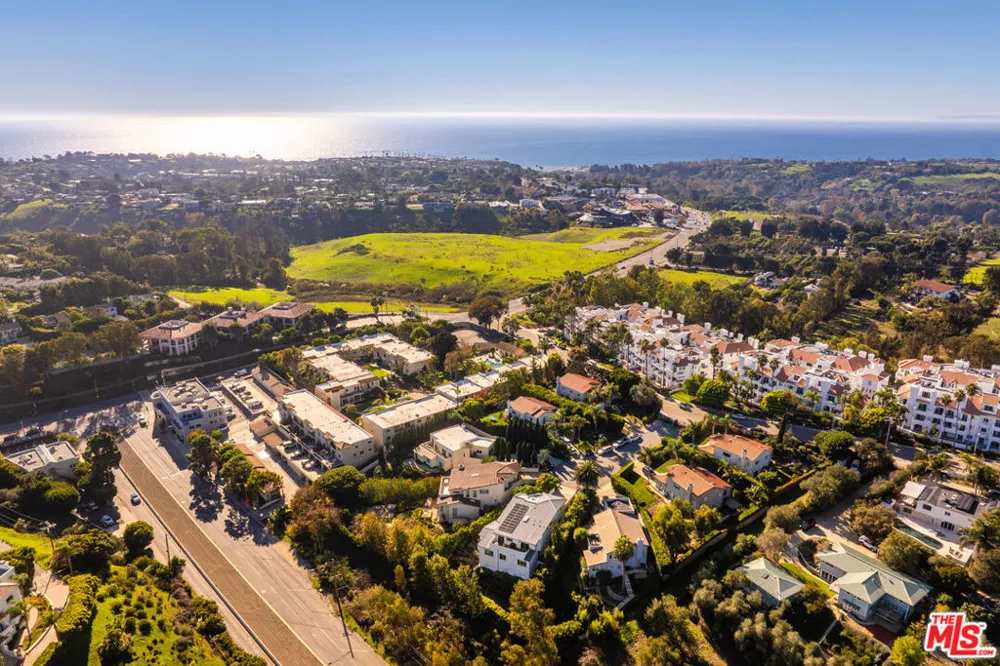 28935 W Beach Lane Malibu, CA 90265