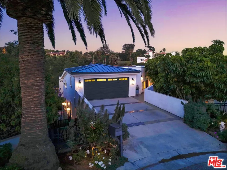 28935 W Beach Lane Malibu, CA 90265