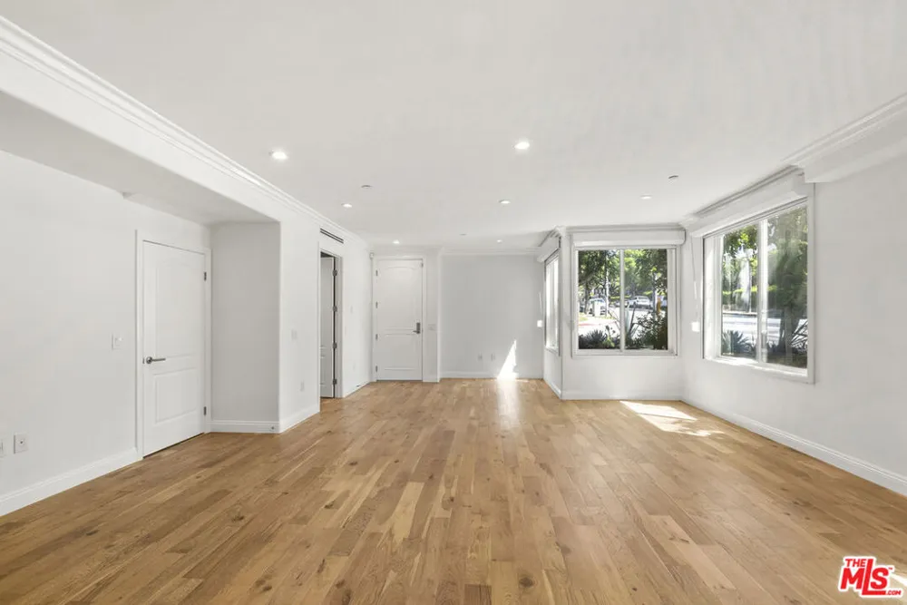 1283 Havenhurst Drive #101 West Hollywood, CA 90046