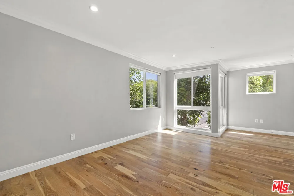 1283 Havenhurst Drive #101 West Hollywood, CA 90046