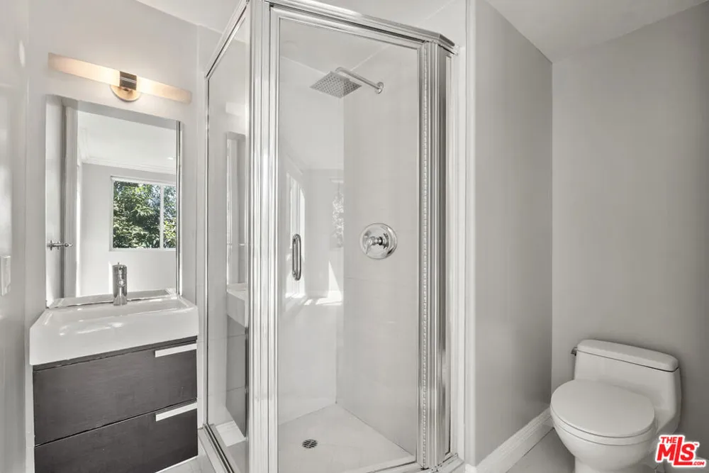 1283 Havenhurst Drive #101 West Hollywood, CA 90046