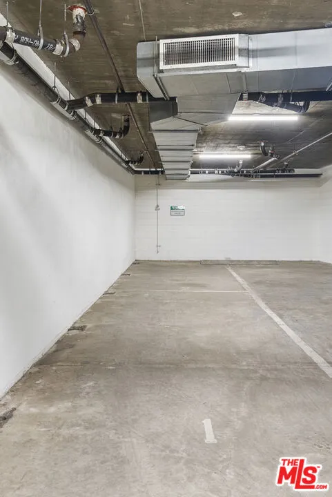 1283 Havenhurst Drive #101 West Hollywood, CA 90046