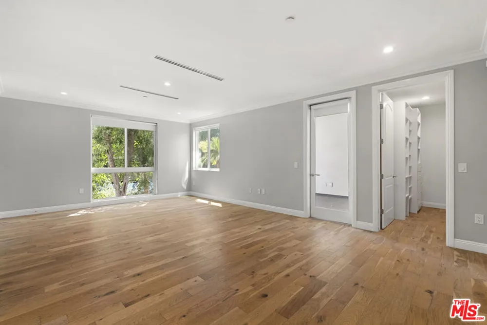 1283 Havenhurst Drive #101 West Hollywood, CA 90046