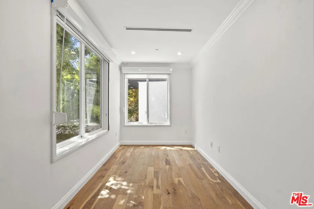 1283 Havenhurst Drive #101 West Hollywood, CA 90046