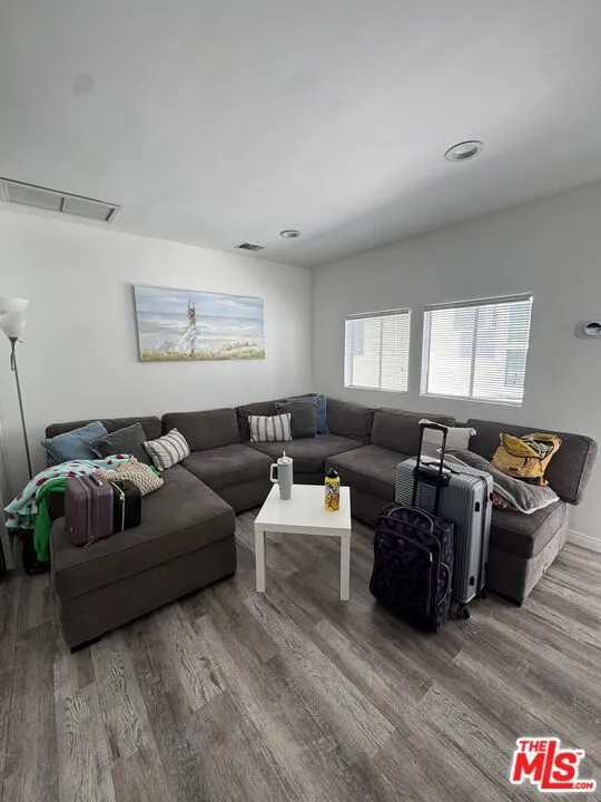748 Washington Boulevard Los Angeles, CA 90292