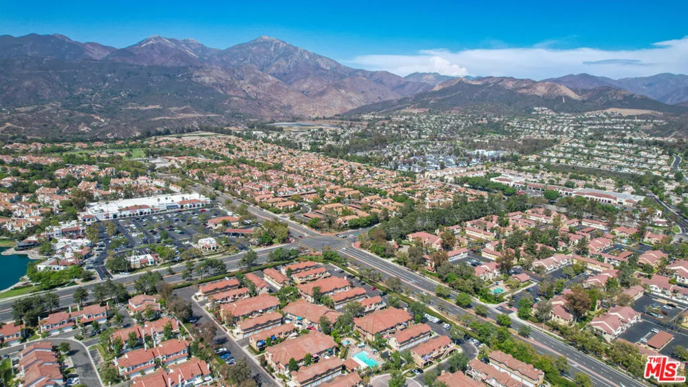 55 Via Honrado Rancho Santa Margarita, CA 92688