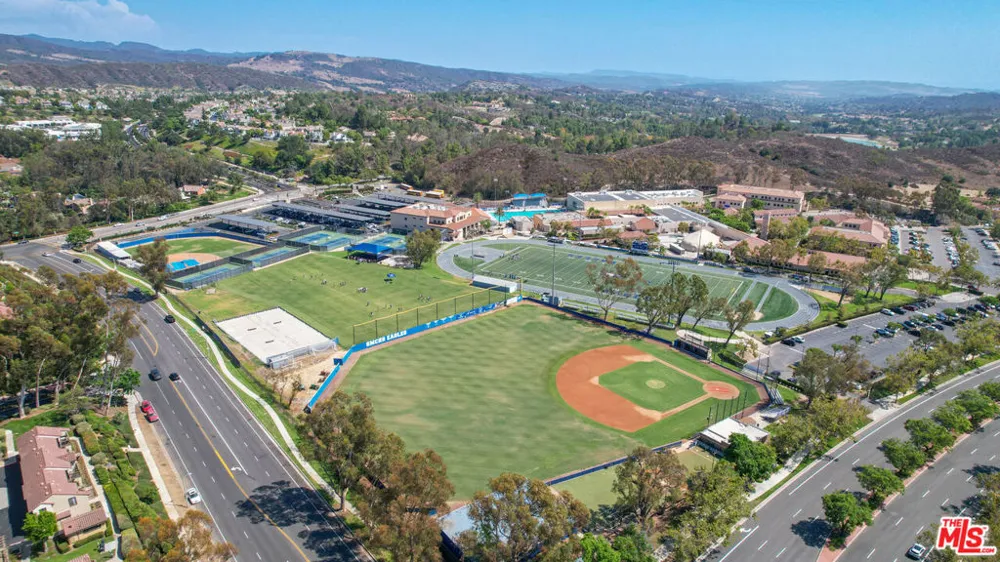 55 Via Honrado Rancho Santa Margarita, CA 92688